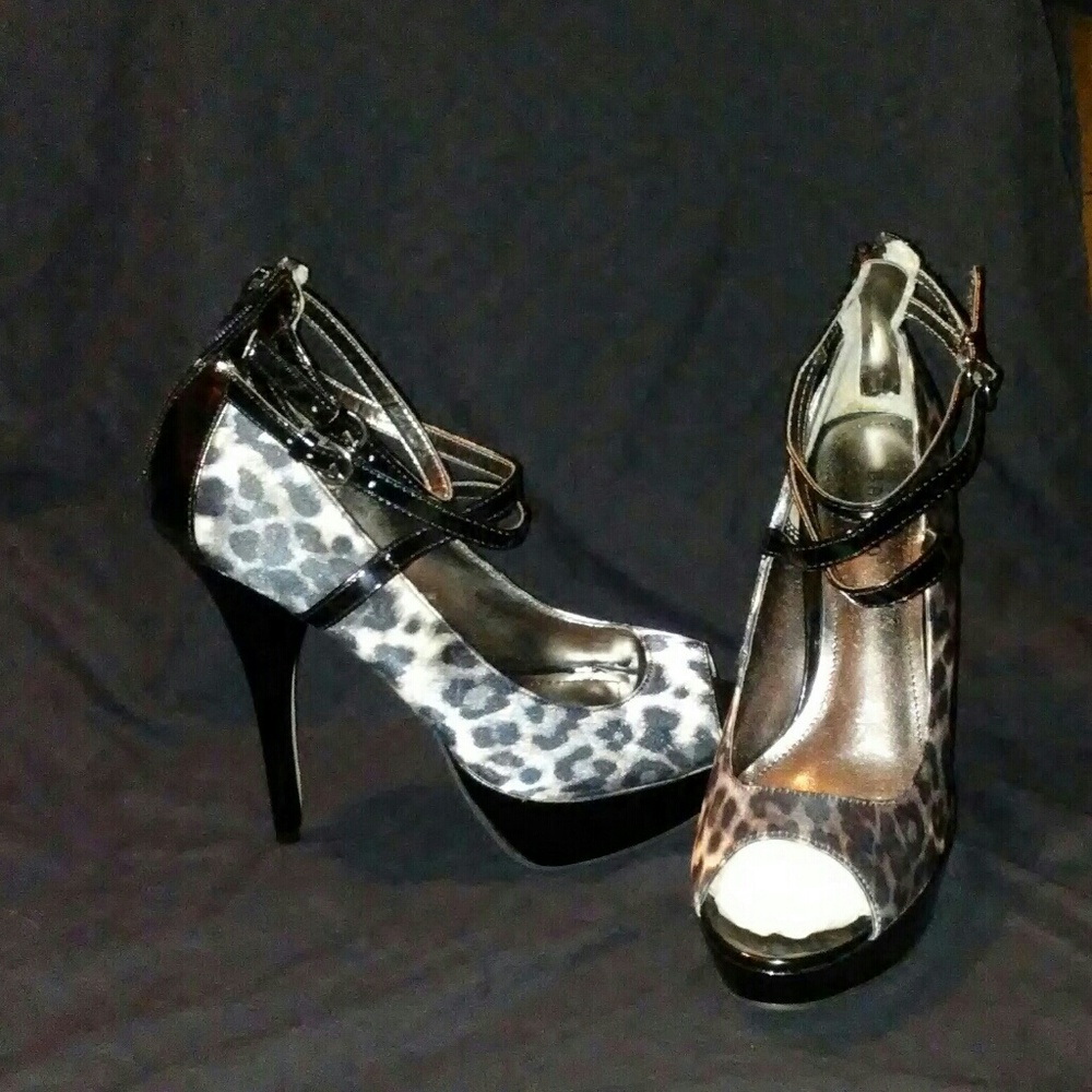 Black leopard 4 inch heels by Bamboo